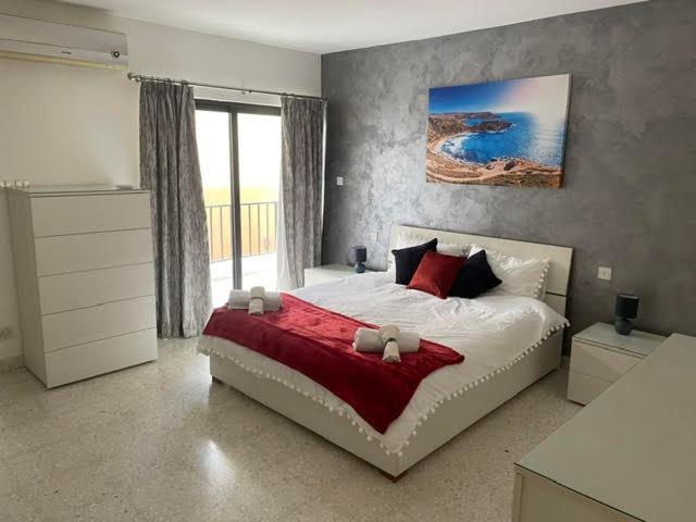 Spacious 3 Bedroom Apartment In The Heart Of St Julians Saint Julian's Ngoại thất bức ảnh