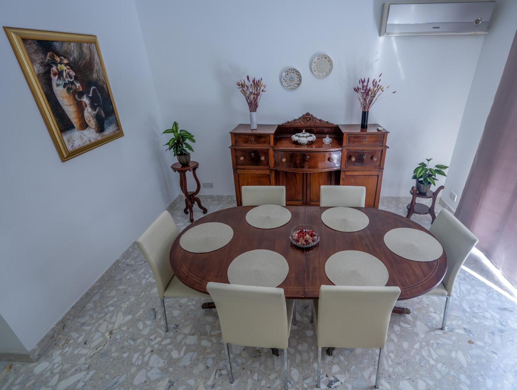 Spacious 3 Bedroom Apartment In The Heart Of St Julians Saint Julian's Ngoại thất bức ảnh