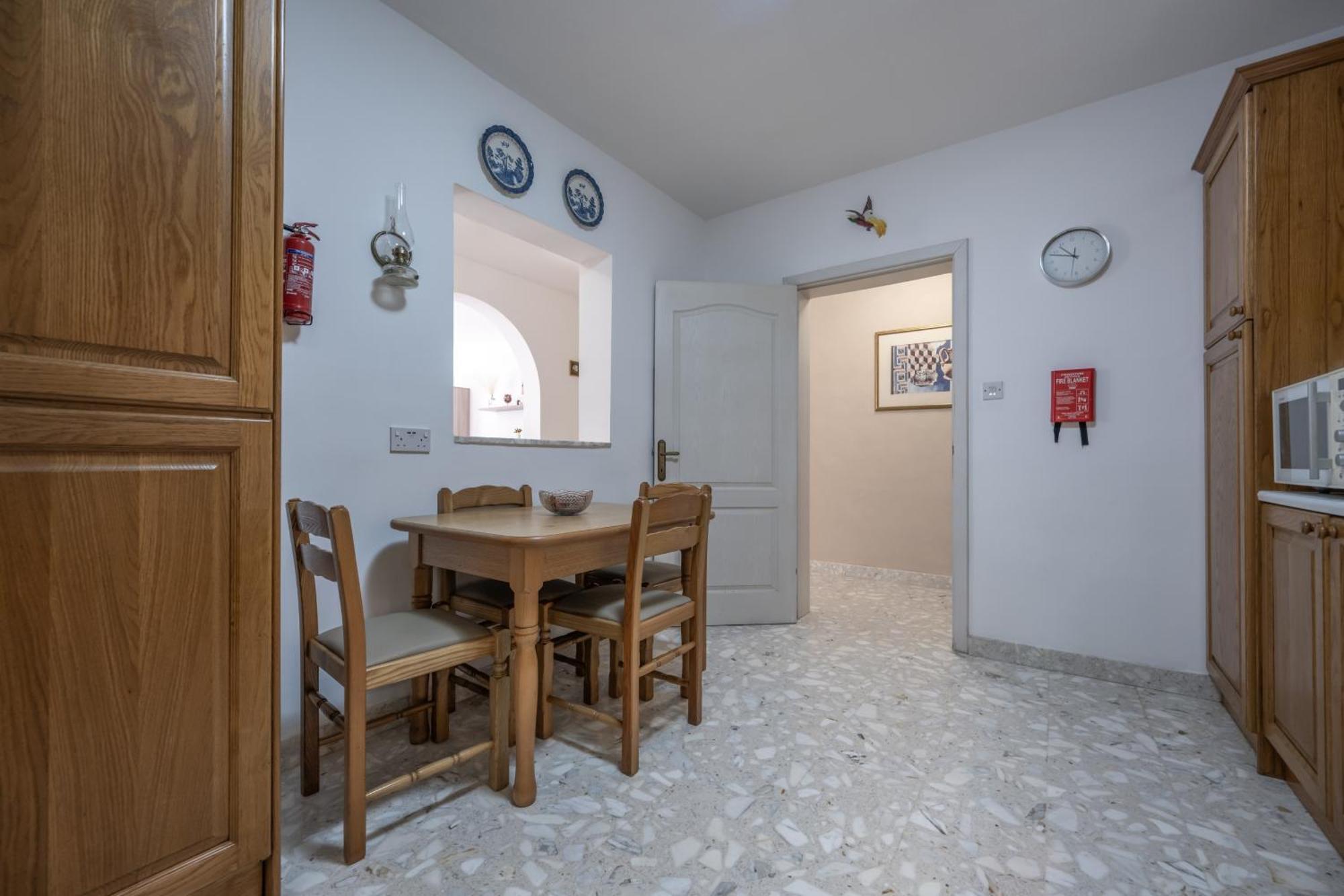 Spacious 3 Bedroom Apartment In The Heart Of St Julians Saint Julian's Ngoại thất bức ảnh